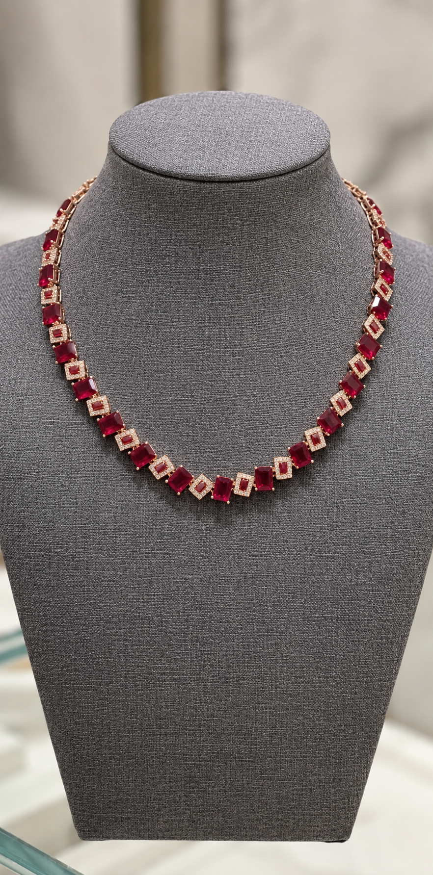 Élan Lumière – Luxury-Inspired Crystal Statement Necklace